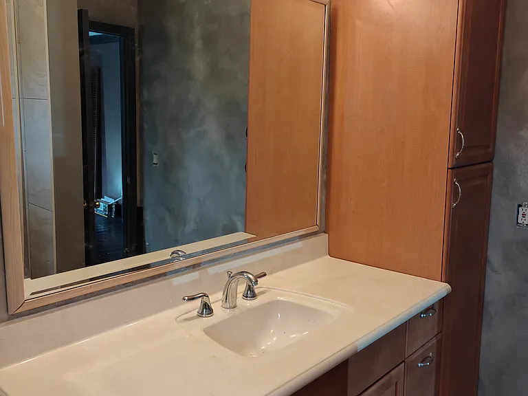 Master Bedroom Bathroom