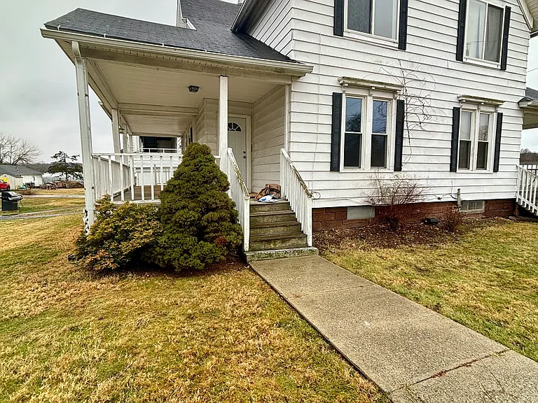 411 Main St #1 — Photo 1