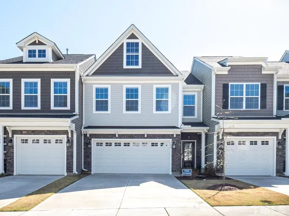 560 Barneswyck Dr, Fuquay Varina, NC 27526