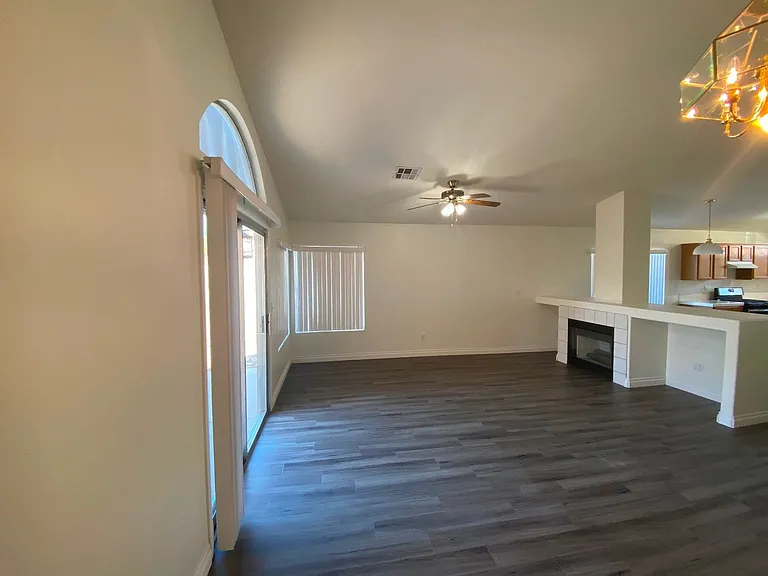 8029 Sierra Largo Dr — Photo 6