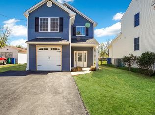 1906 Maple Ave, Croydon, PA 19021