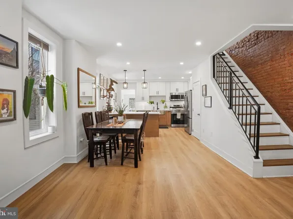 221 Ford St, Conshohocken, PA 19428