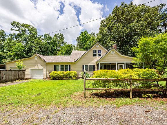 2nd image of 229 Bay Blossom Ln
