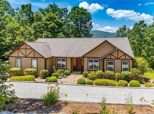 21 Mountain View Rd, Lake Toxaway, NC 28747