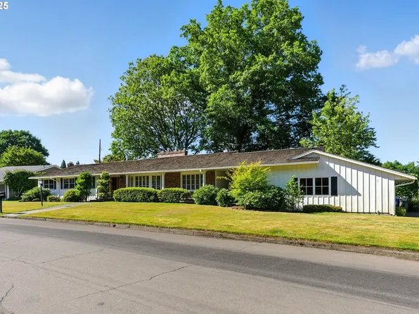 5150 SW Windsor Ct, Portland, OR 97221