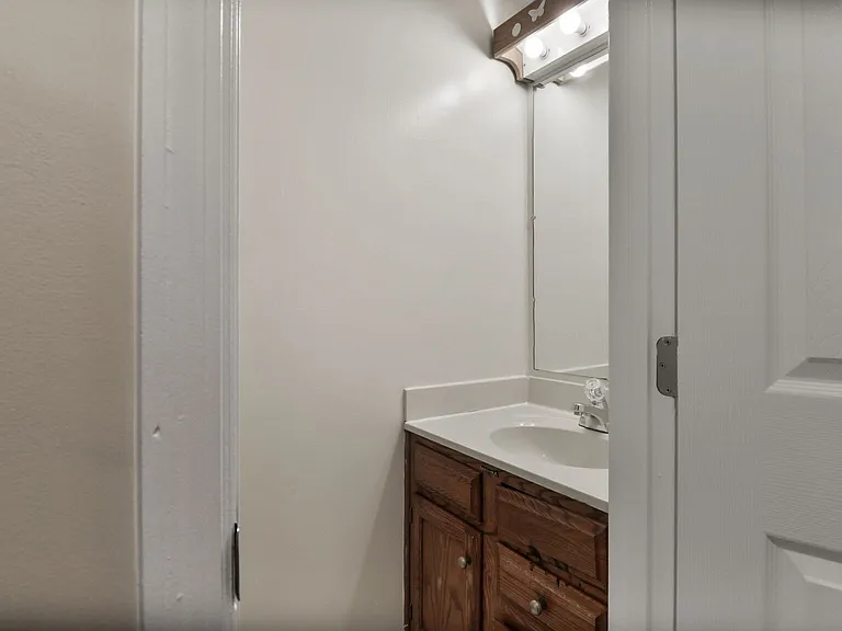 8122 Greenspring Valley Rd — Photo 14