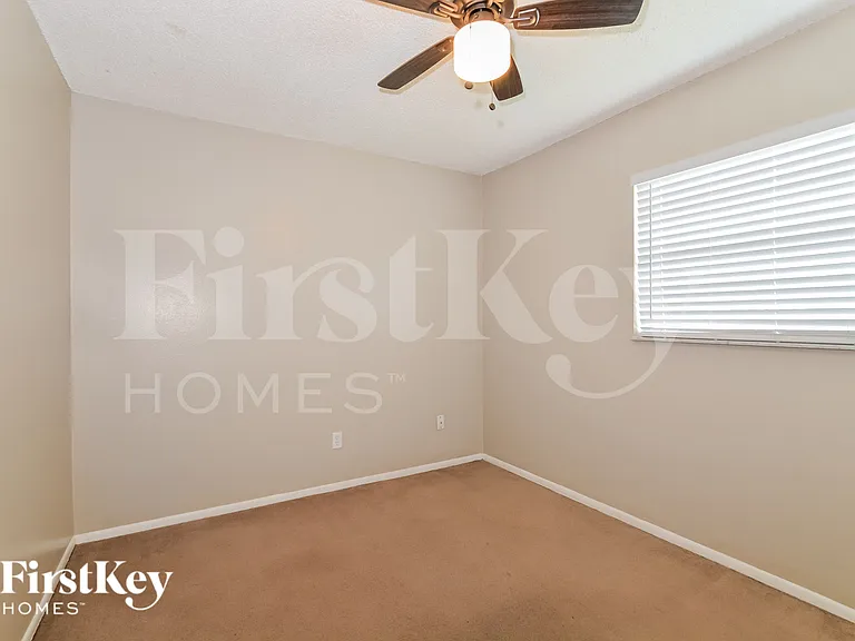 660 Flagler Dr — Photo 12