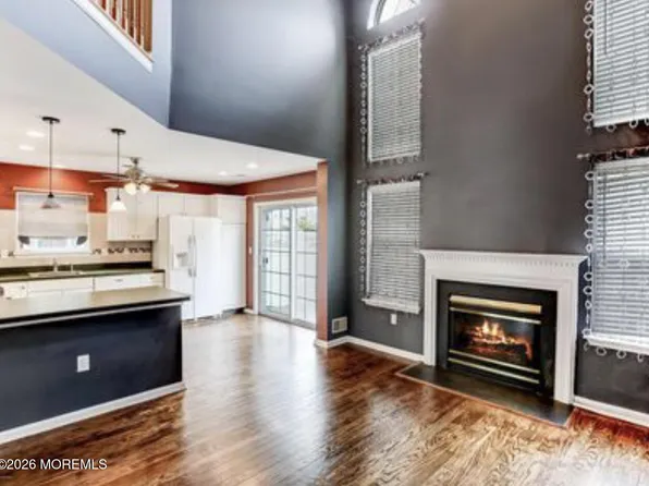 7 Augusta Dr, Manalapan, NJ 07726