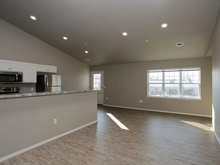 Chapel Hill Apartments — Photo 11