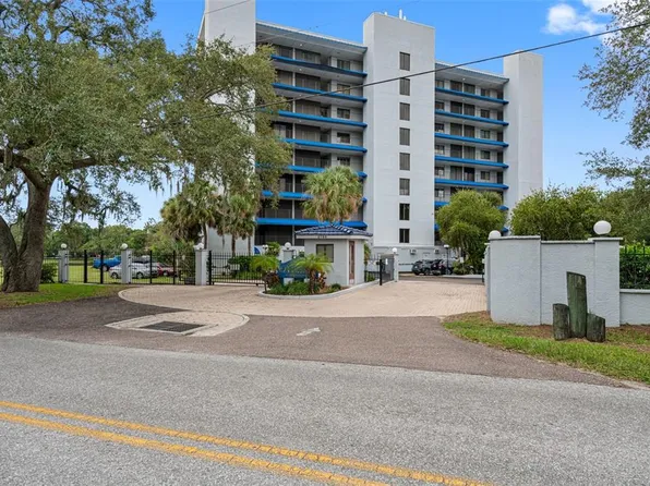 2780 N Riverside Dr APT 205, Tampa, FL 33602