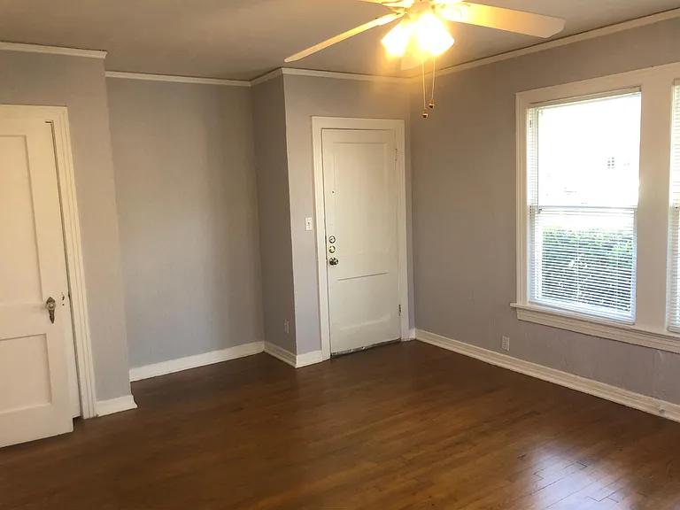 5701 Hudson St — Photo 17