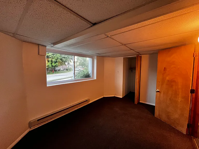 138 E Van Buren St — Photo 8