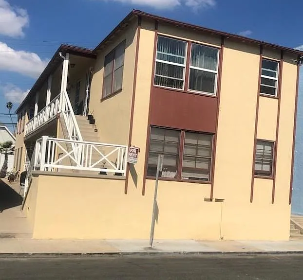 45 Roswell Ave #4 — Photo 10