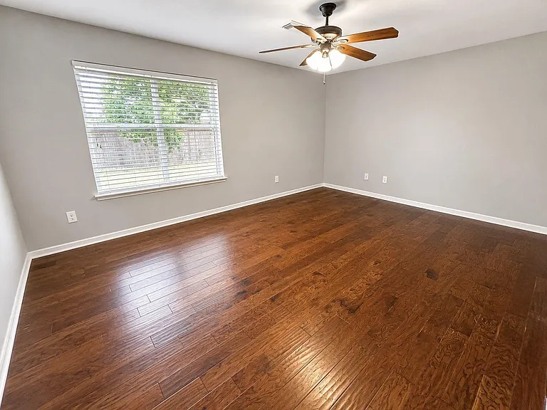 2138 Tower Bridge Rd — Photo 6