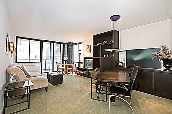 Sold by Trump International Realty | media 8