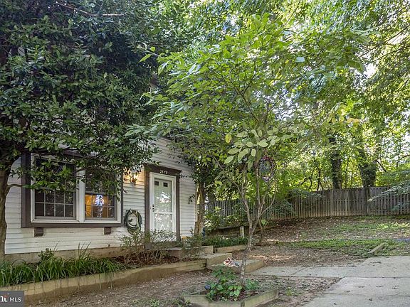 3rd image of 2879 Great Oak Ct