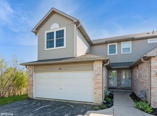 690 N Western Ln, Addison, IL 60101