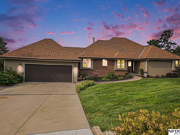 4th image of 22132 Riverside Dr