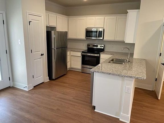 3rd image of 10314 Candlewood Ln #101