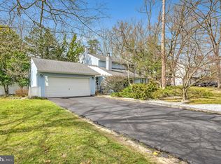 39 Chelsea Rd, Jackson, NJ 08527