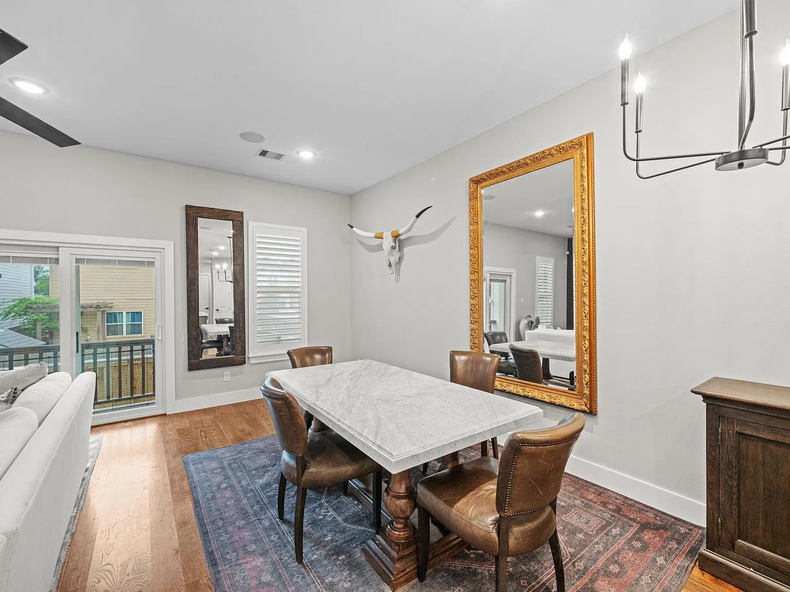 3 bed, 2.5 bath, 2115 sqft, $3,000 — Photo 4