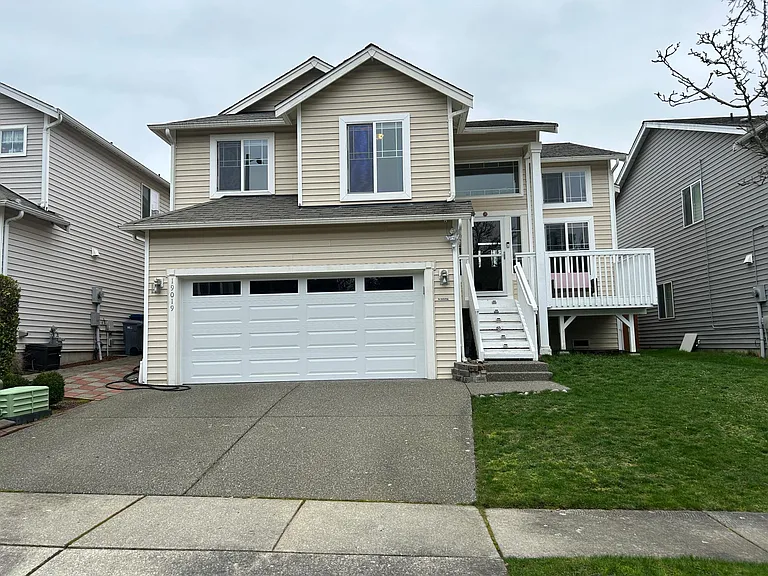 19019 4th Ave SE — Photo 1