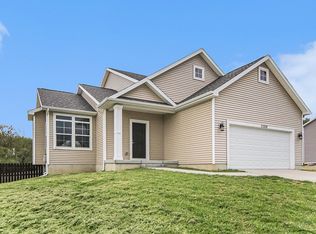 11329 Sand Hill Dr, Grass Lake, MI 49240