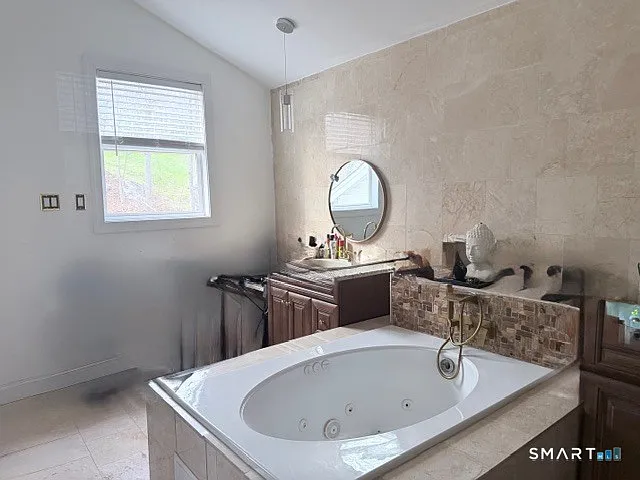 24 N Calvin Rd — Photo 16