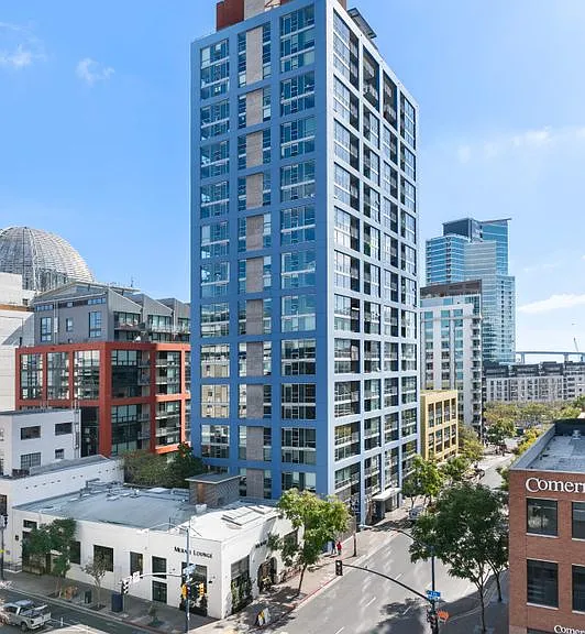 350 11th Ave #626 — Photo 23