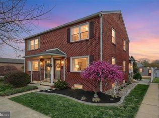 37 S 8th St, Columbia, PA