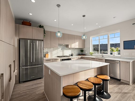 4th image of 1360 Mitchell St #130