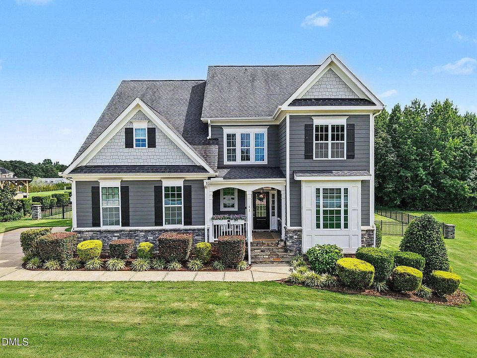 1st image of 41 Bonaventure Dr