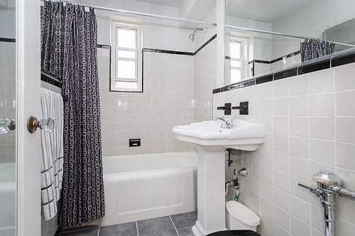 5th image of 3950 52nd St