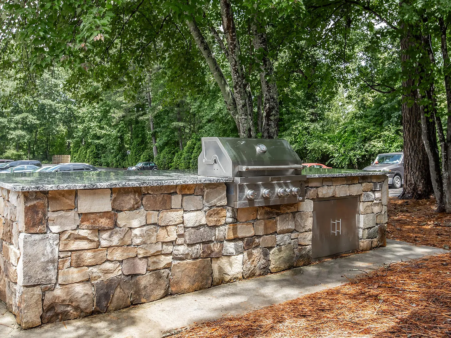 Cross Creek Apartments — Photo 4
