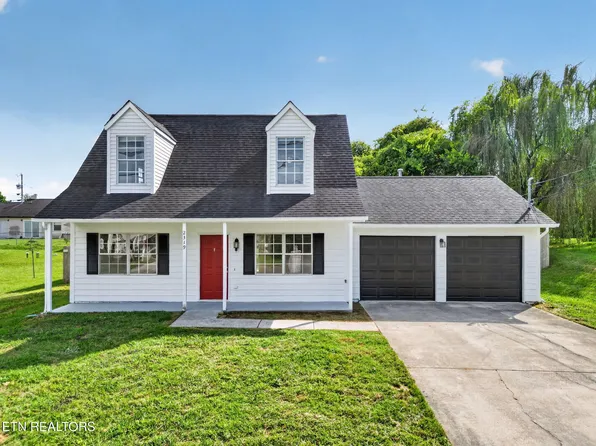 2319 Crestpark Rd, Knoxville, TN 37912
