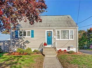 29 Anderson Ave, West Haven, CT 06516