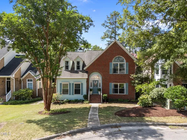 129 Cumberland Green Dr, Cary, NC 27513