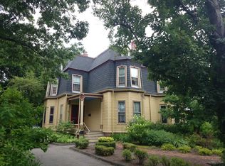 73 Perry St, Brookline, MA 02446