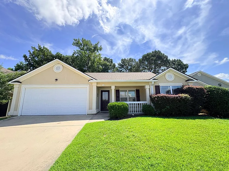 10 Broadland Cir — Photo 1