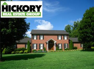 1413 Windemere Ln, Hickory, NC 28602