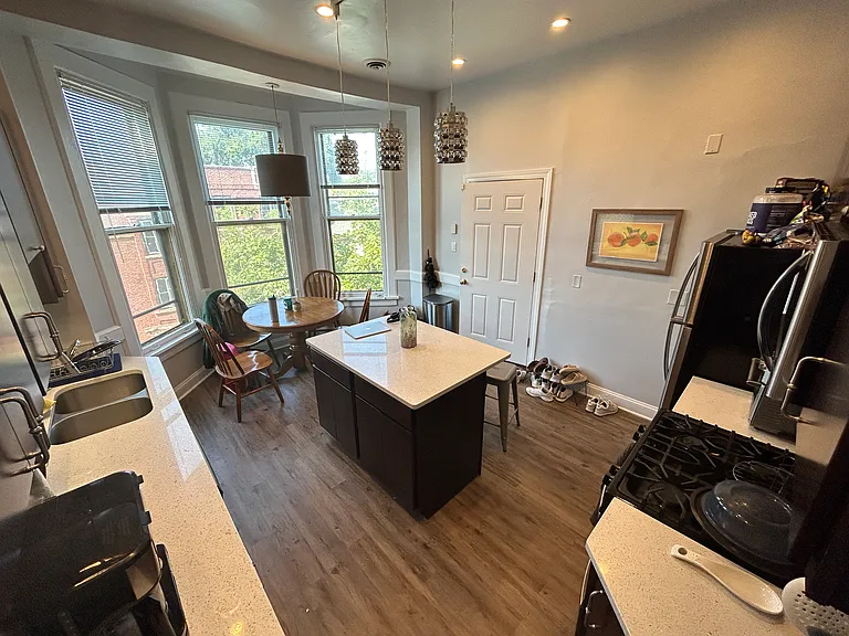 3359 N Seminary Ave #3 — Photo 3
