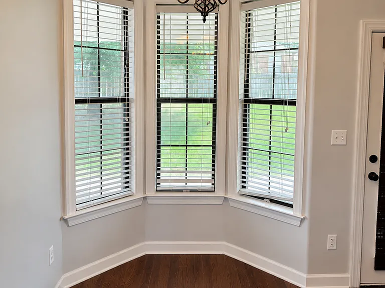 1398 Sawmill Creek Ln — Photo 7