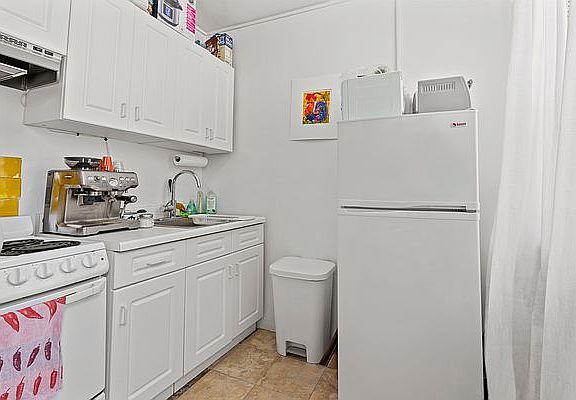 4th image of 90 W Houston St APT 4B