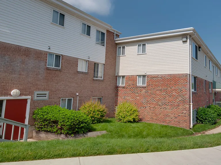 Cherrydale Apartments — Photo 7