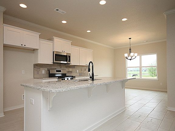 2nd image of 3732 Butterfly Ave