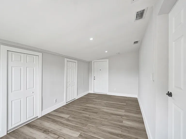 5601 SW 36th Ct — Photo 36