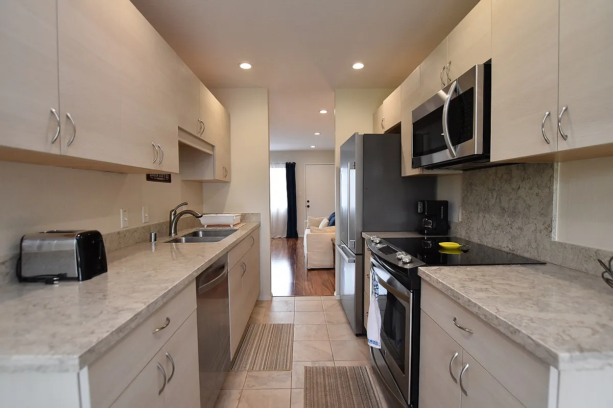 2 bed, $2,100 — Photo 3