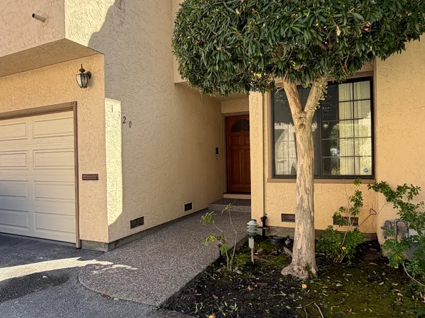 1320 Crane St, Menlo Park, CA 94025