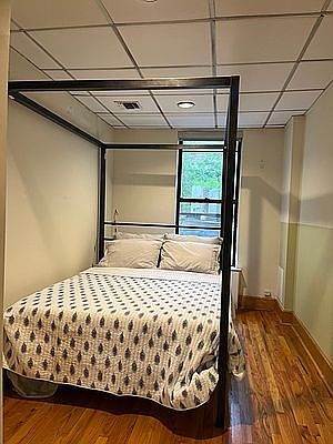 1st image of 222 W 79th St