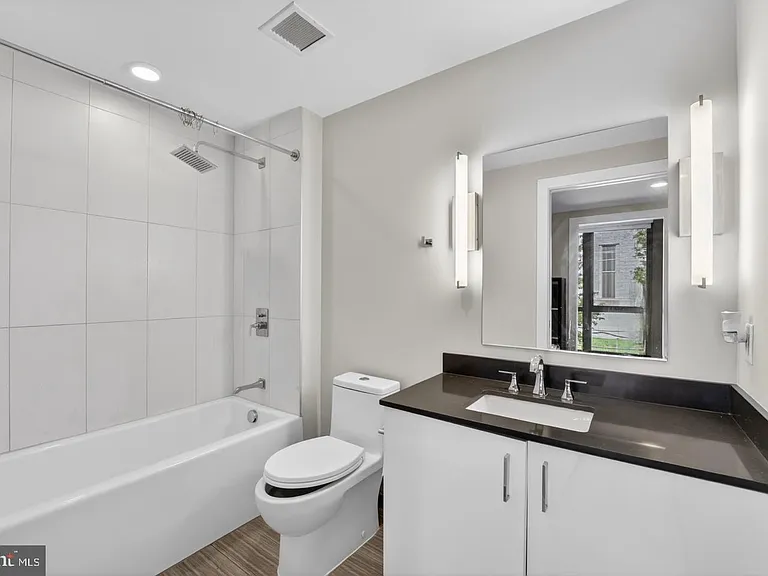 88 V St SW #213 — Photo 23